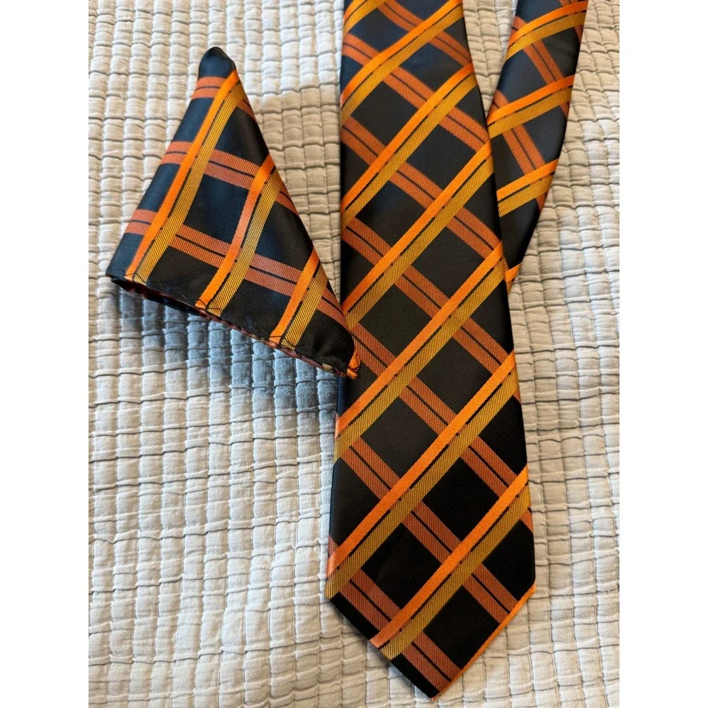 Barry.Wang Mens 100% Silk Plaid Necktie and Pocket Square Set Black Orange Gold
